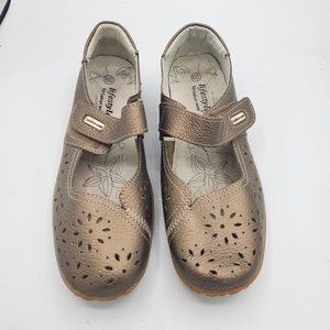 Lifestyle by Cushion Walk Size 6D Leather  Shoe Hook Loop Closure Mary Jane